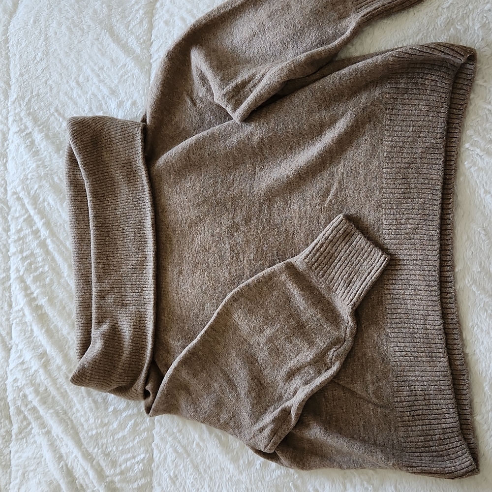 Sweater off the shoulders
